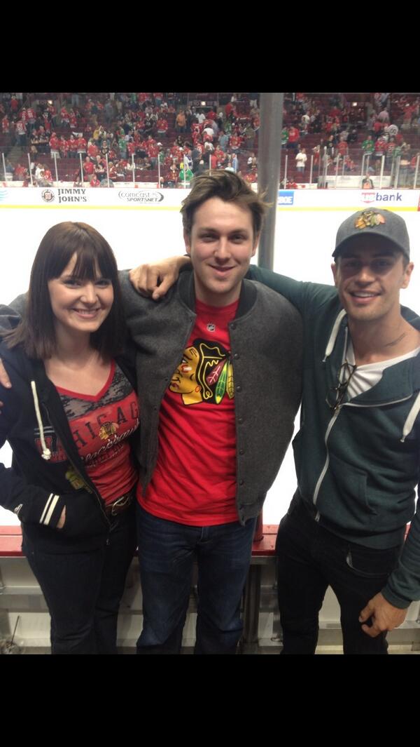 From Blackhawks to Bulls to Rolling Stones: Theo James, Christian Madsen & Divergent Cast Spent Quality Time in Chicago