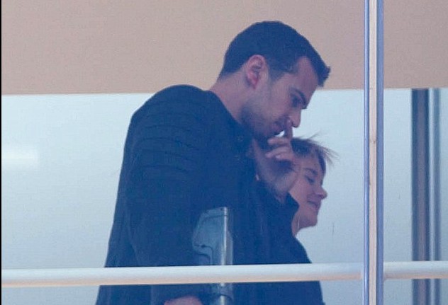 Photos: Theo James and Shailene Woodley on the Insurgent Set (8.25.14)