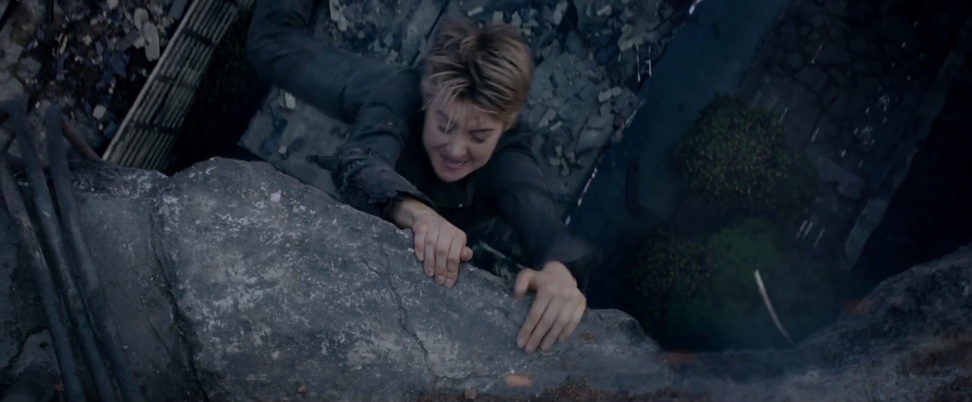 Shailene Woodley Says Insurgent Trailer Action Scenes Made Her Feel ‘like Spider-Man’