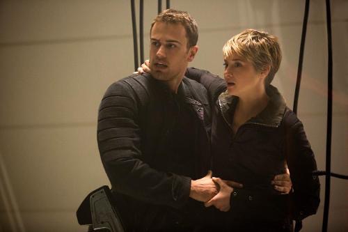 New Fourtris Insurgent Still and Prize Pack Giveaway from Yahoo