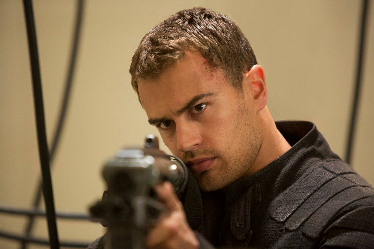 Theo James Talks Boxing, Manny Pacquiao, And Coming Out Of His Shell