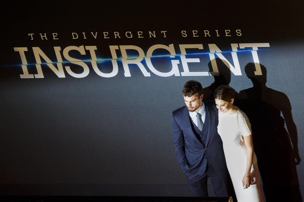 Watch: Theo James and Shailene Woodley Interview at ‘Insurgent’ World Premiere